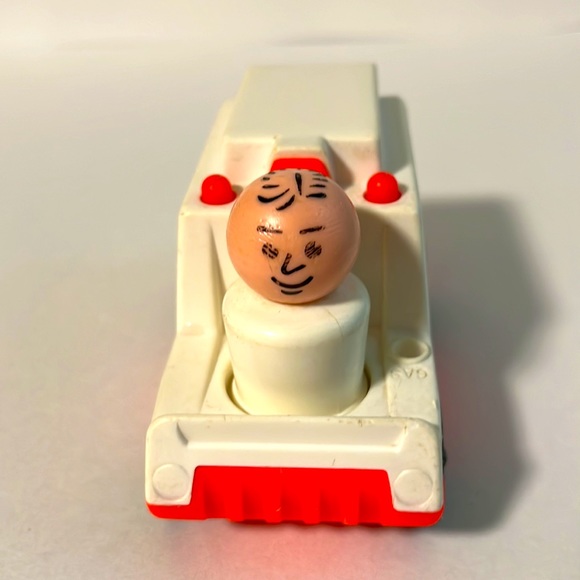 Vintage Fisher-Price Ambulance Set #126 - Picture 2 of 8